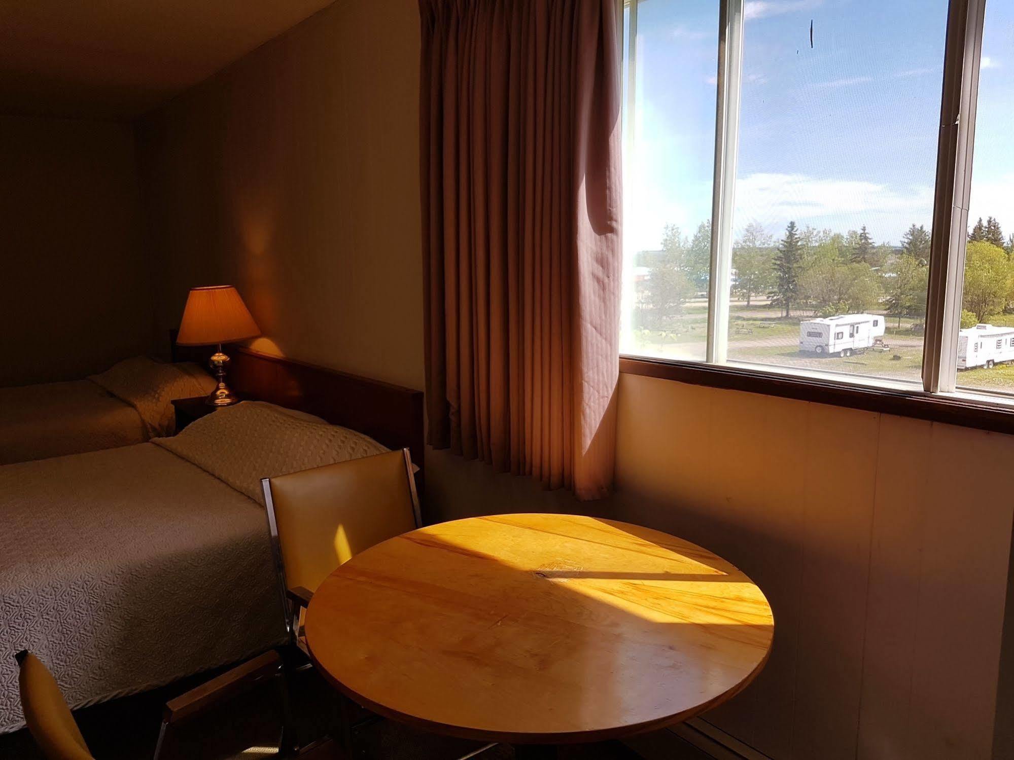 Elk Point Motel & Rv Park Экстерьер фото